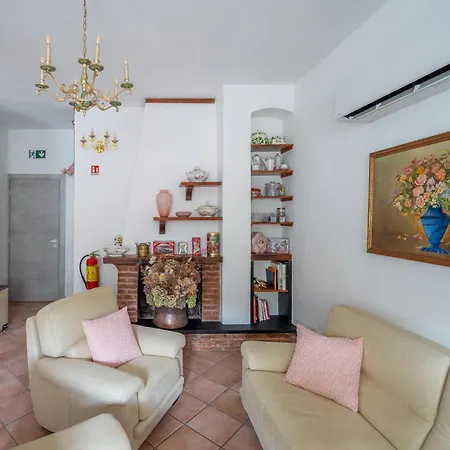 I Fiori D'argento مزرعة للإقامة Romito Magra